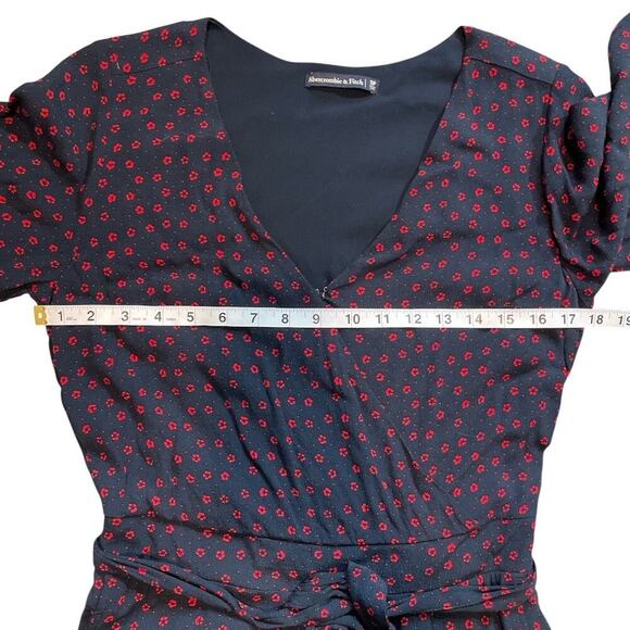 Abercrombie & Fitch Women’s Jumpsuit Short Sleeve Blue & Red Floral Print Small - Picture 9 of 12